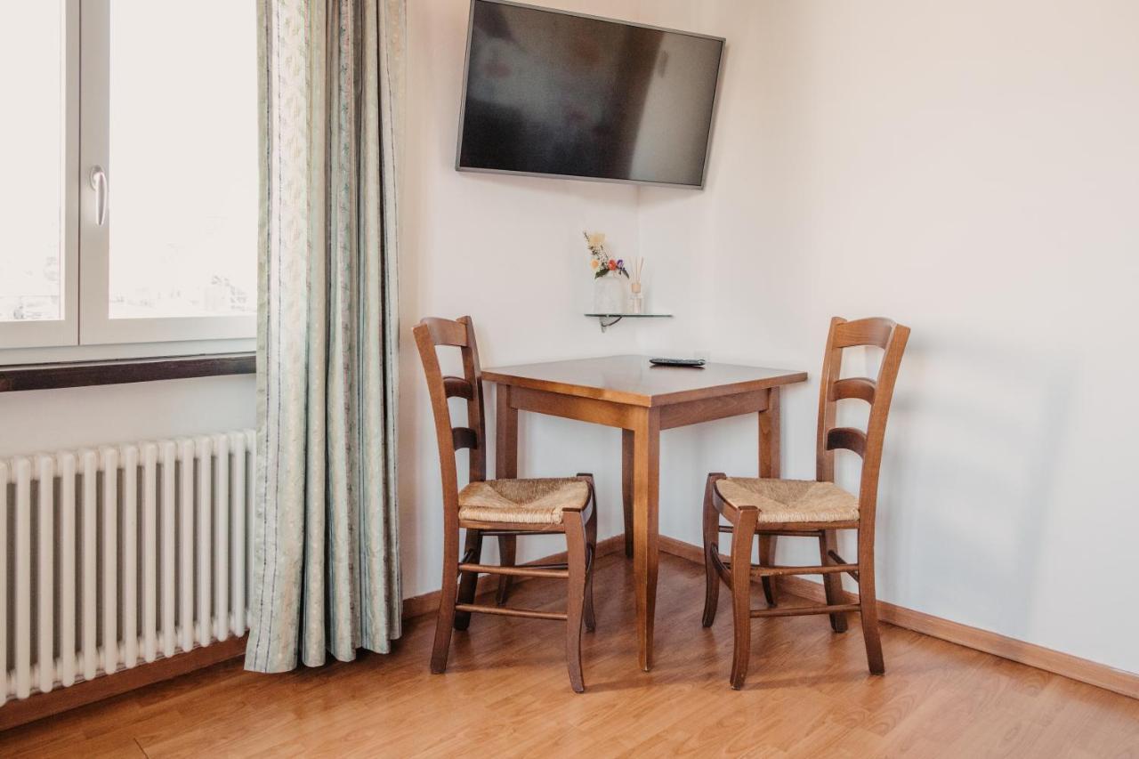 Riva Beach Club I Boutique Hotel I Restaurant Gambarogno Bagian luar foto