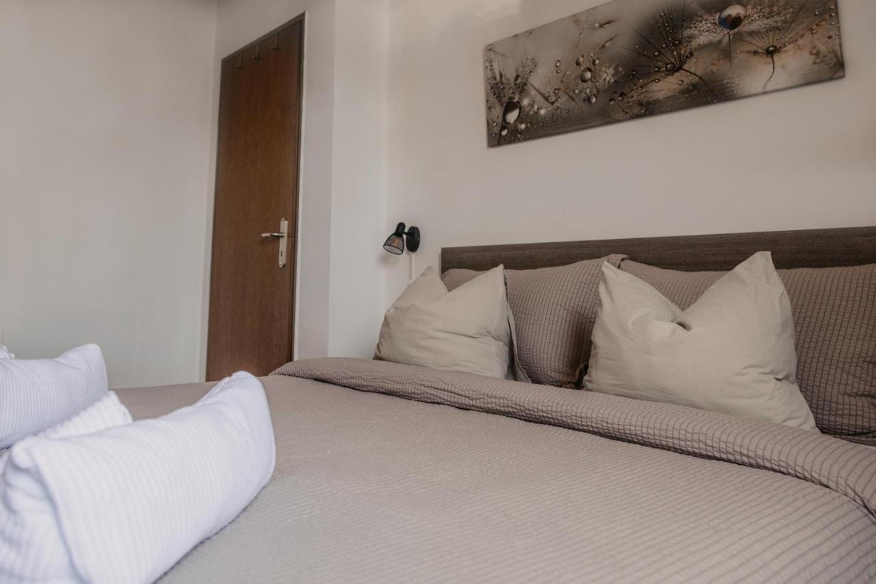 Riva Beach Club I Boutique Hotel I Restaurant Gambarogno Bagian luar foto